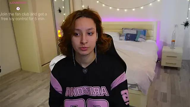 LilyannRosse on StripChat 