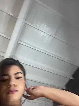 MayaMoanXXX on StripChat 