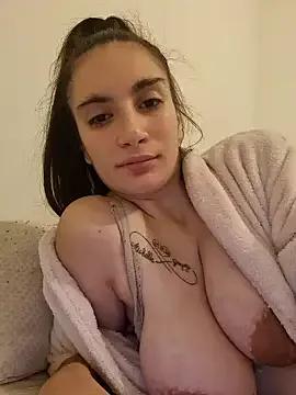 Michou02xXx — Levrette+ 2doigt cul