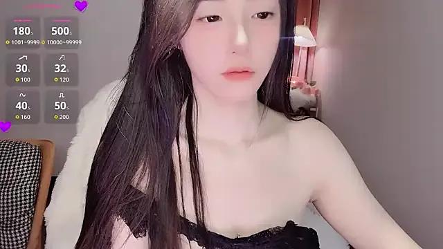 Mimi_666 on StripChat