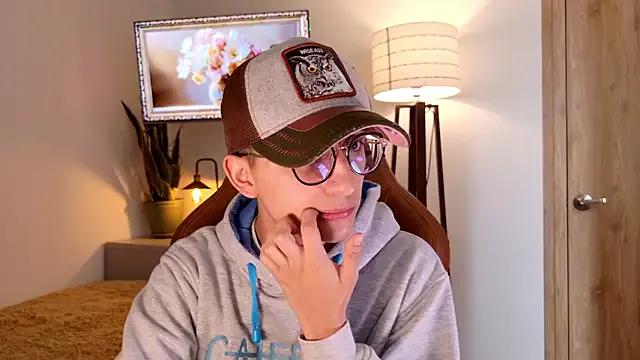 Mr_evan1 — take off tshirt