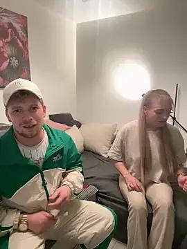 NickyGold_Official on StripChat