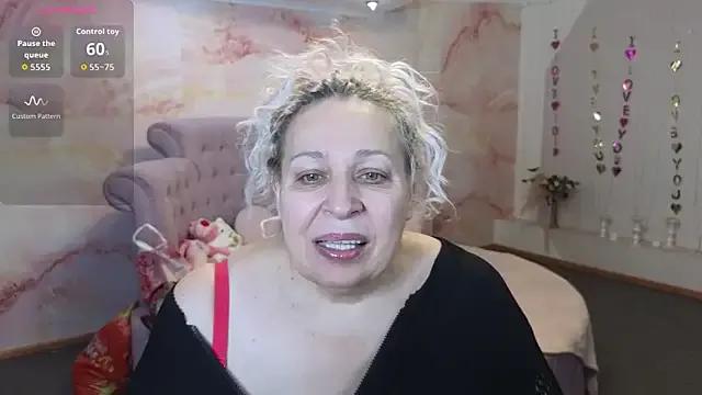 Penelope_Pinky on StripChat 