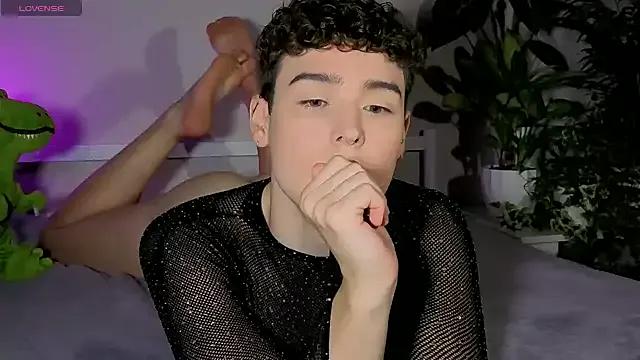 RobbyCharming on StripChat 