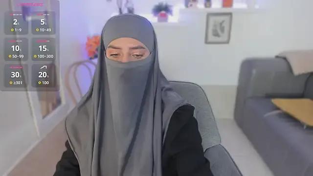 salma_arabicc — Slow bounce tease on small tits