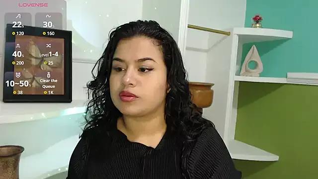 SamanthaSmiithh on StripChat 