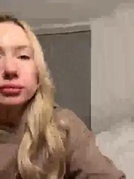 SexySaraxxoo — Sexy Naked Striptease 