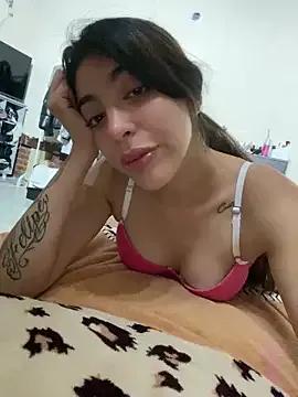 sofiasekrets — Me saco la remera