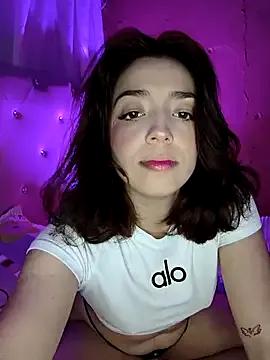 summi10 on StripChat 