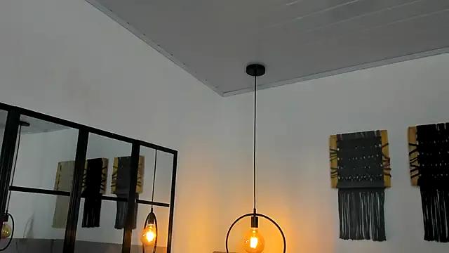 Sweet_camille on StripChat 