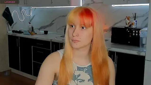 Sweet_white_chocolate on StripChat 