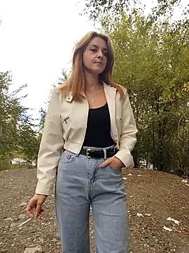 YOOUR_EVAA on StripChat 