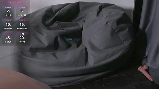 Yu_UwU_ on StripChat